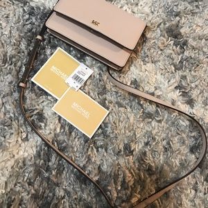 Micheal Kors crossbody bag